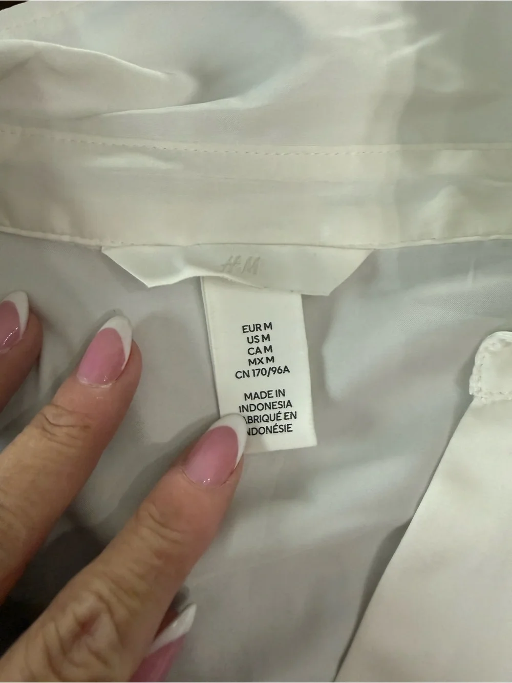 H&M Cream Button-Down Long Sleeve Blouse